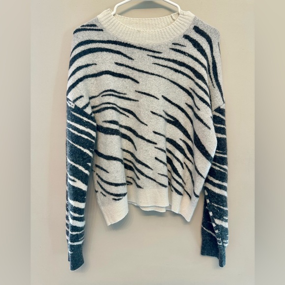 Rails Sweaters - Rails Black and White Zebra Pattern Sweater Small